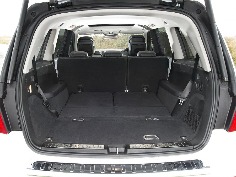  Mercedes-Benz GL63 AMG 2013 года  (UK) (фото 8 из 9)